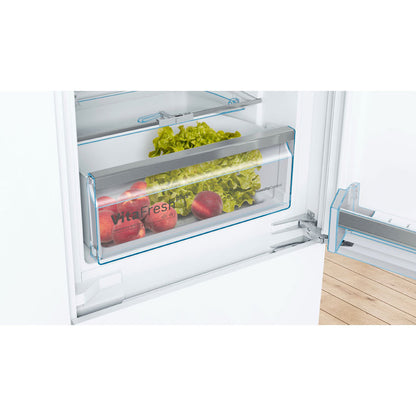 ХЛАДИЛНИК BOSCH KIS87AFE0